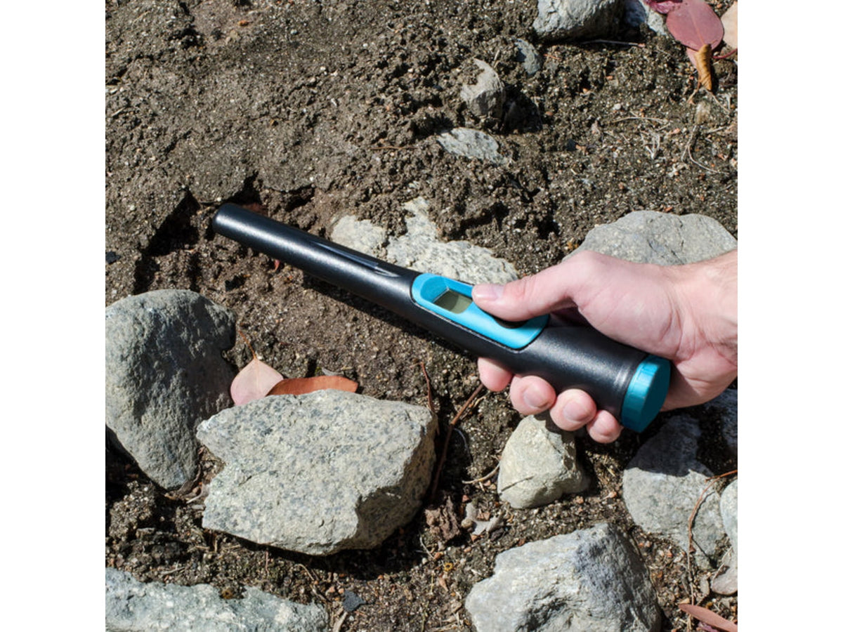 Barska SURVEYOR-200 Waterproof Handheld Metal Detector Black Small BE13958