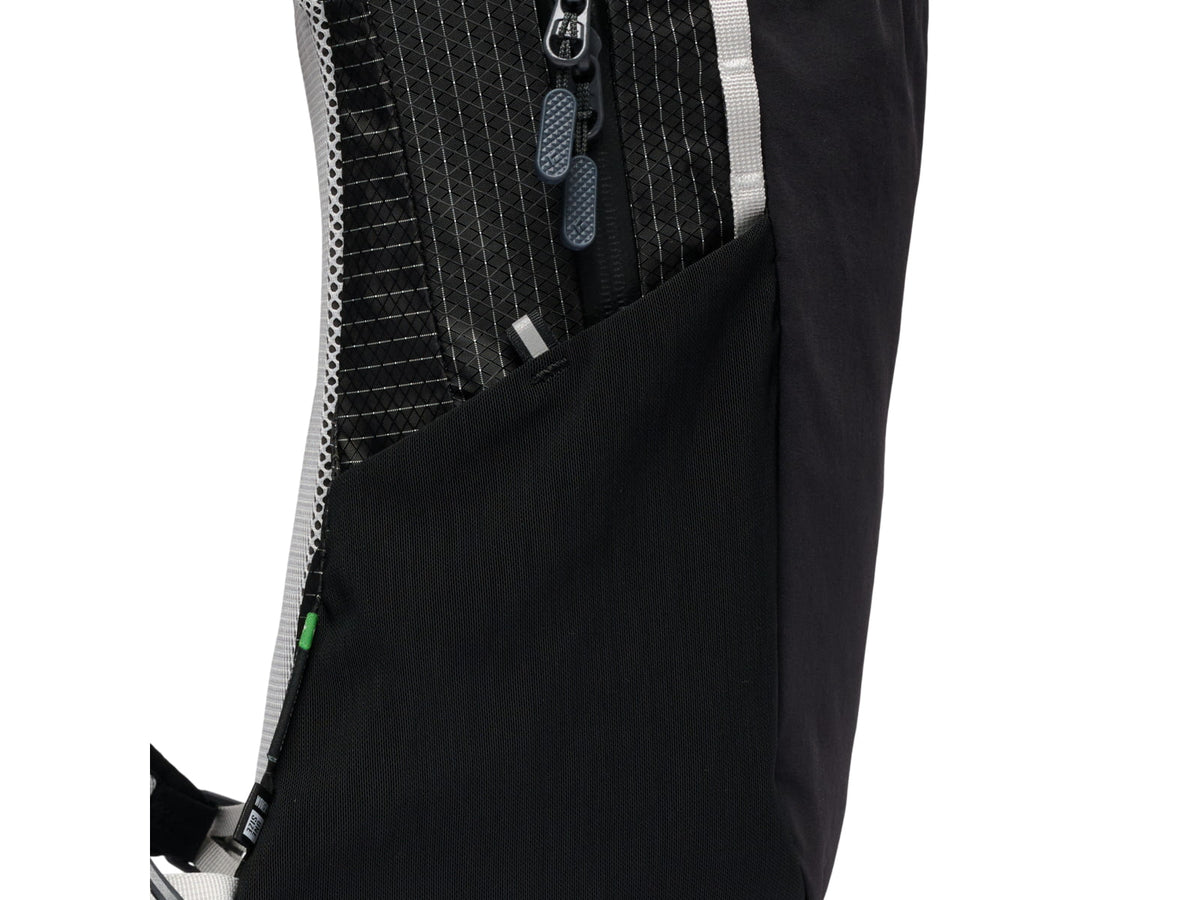 Black Diamond Pursuit