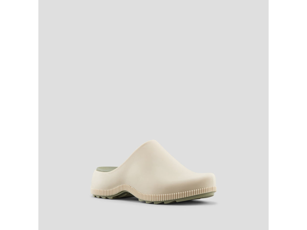 Cougar Sven Luxmotion Molded TPE Water-Friendly Clog - Women's Sand