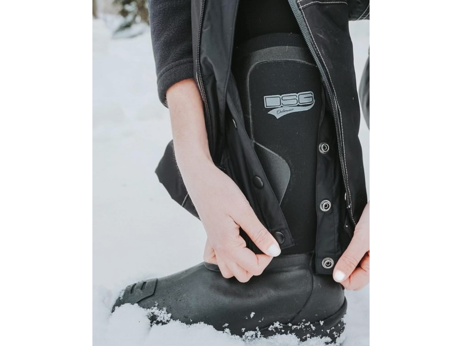 USED DSG Outerwear Rubber Hunting Boot 1200 Grams Black 9