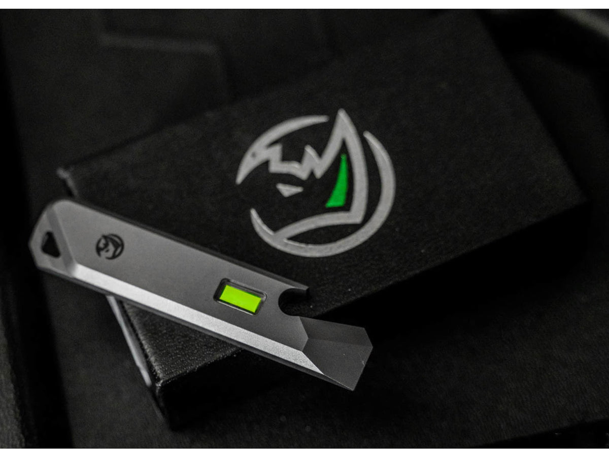 Glow Rhino Pry Bar with Green Tritium PRY-201-TI-XG