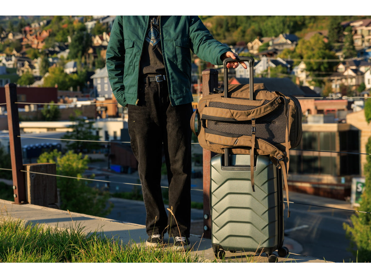 Gregory Cache Large Spinner Rolling Luggage Men/Unisex Black Lichen One Size 155041-A653