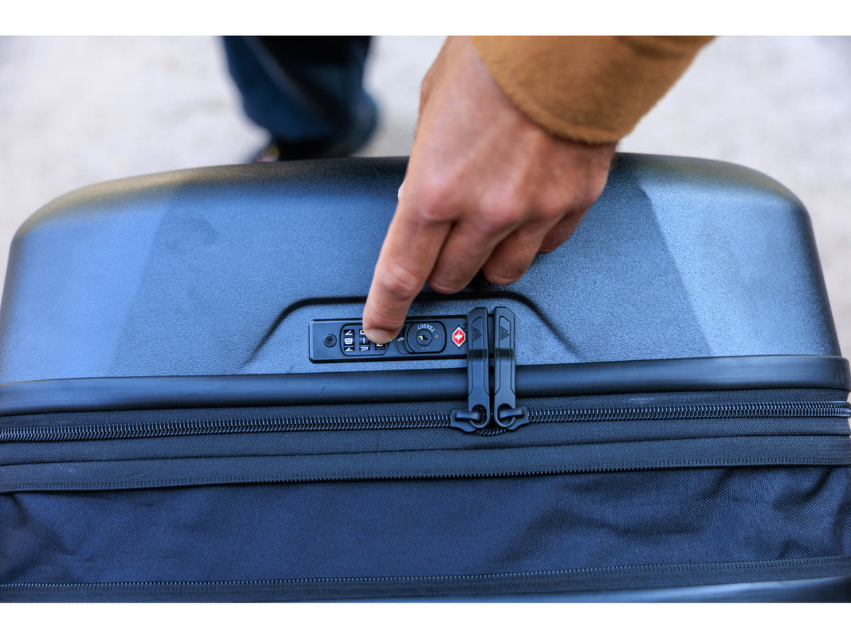 Gregory Cache Large Spinner Rolling Luggage Men/Unisex Black Lichen One Size 155041-A653