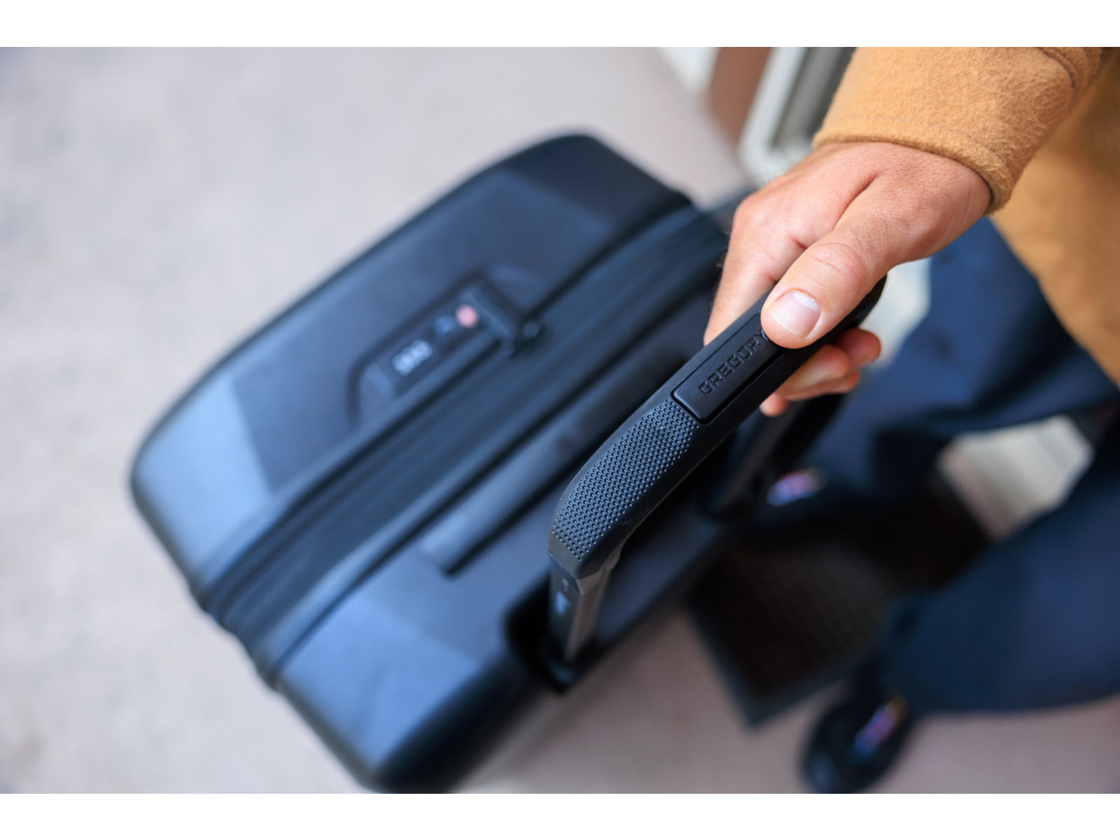 Gregory Cache Large Spinner Rolling Luggage Men/Unisex Black Lichen One Size