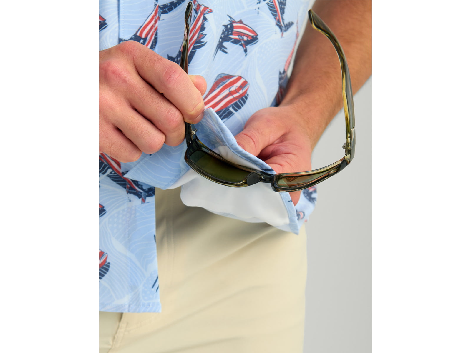 HUK Performance Fishing KC Kona Button-Down Shirt - Men's Windsurfer Large