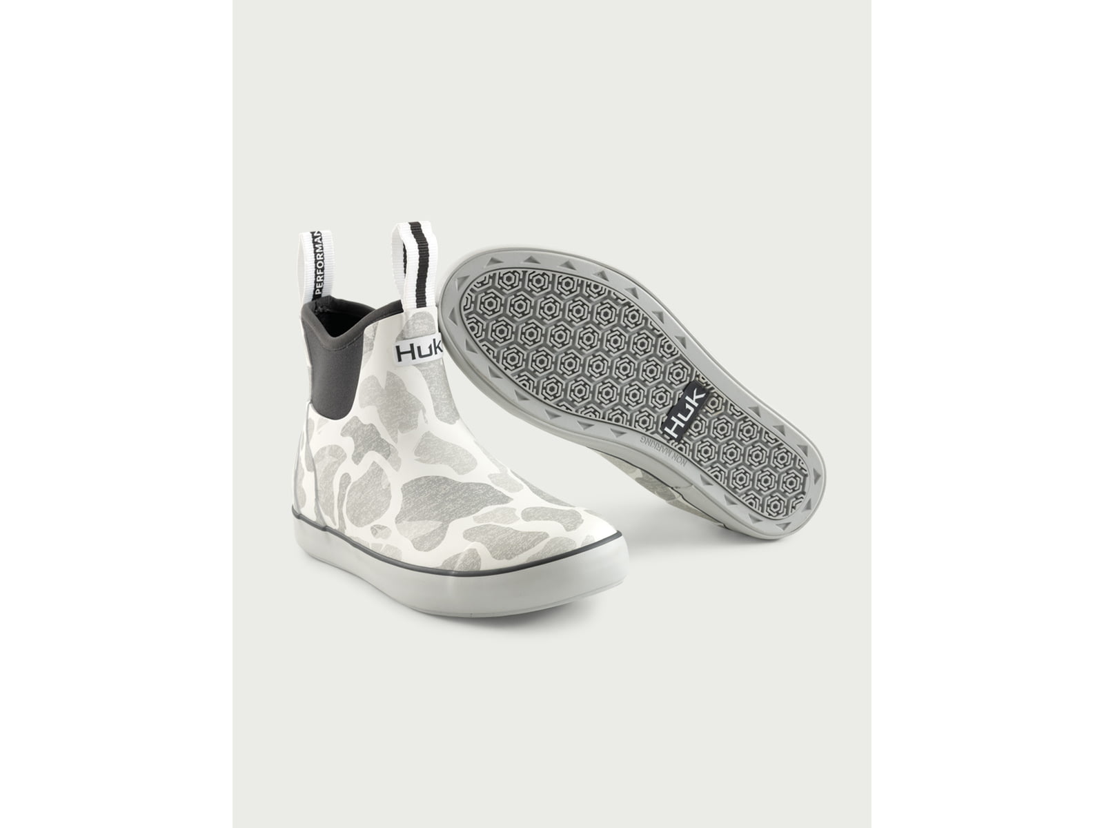 USED HUK Performance Fishing Rogue Wave Kc Print Boots - Women's Harbor Mist 7