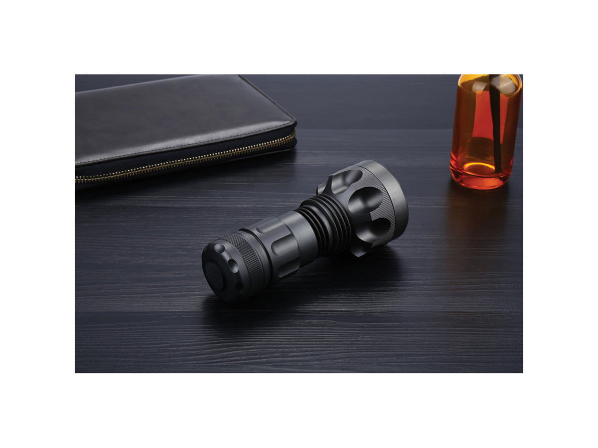 JETBeam M30 Flashlight