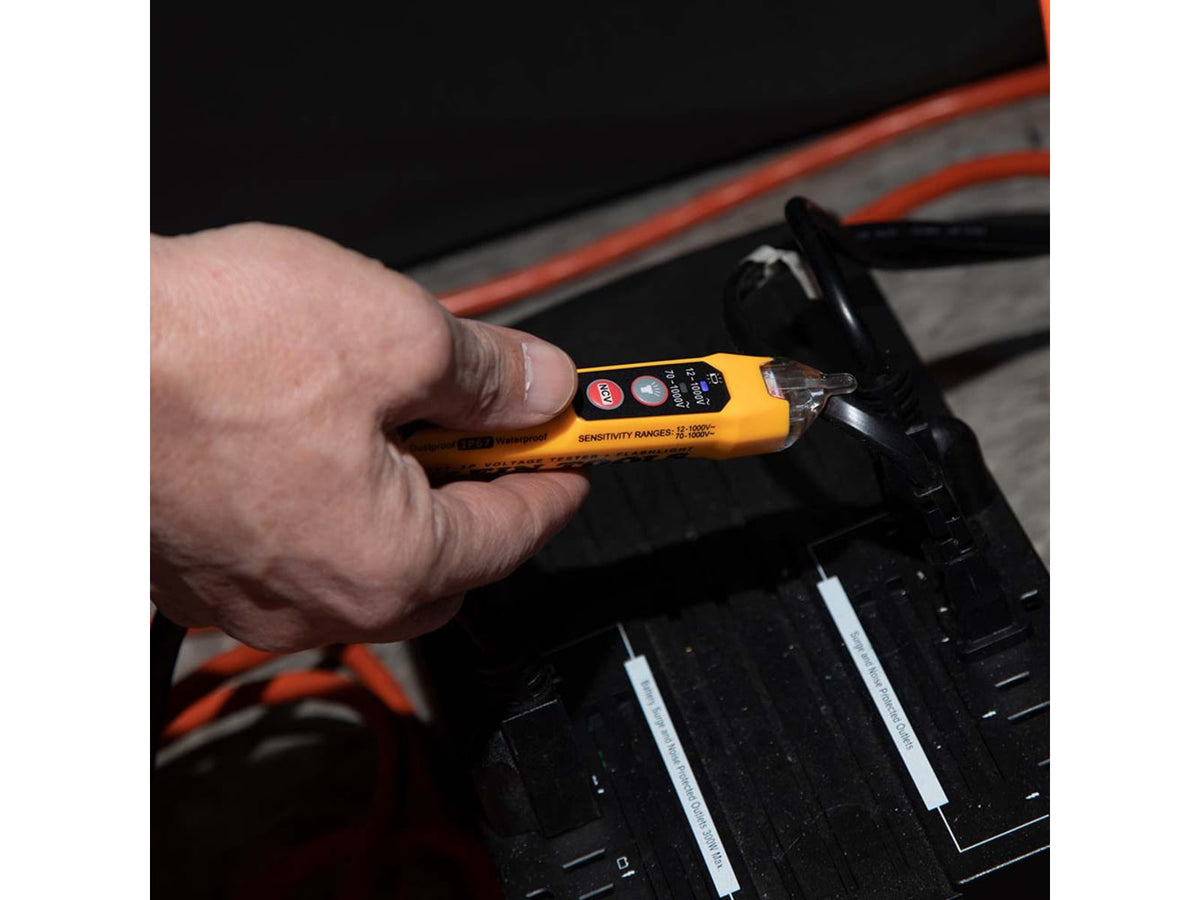 Klein Tools Dual Range Non Contact Voltage Tester 12 - 1000V AC Flashlight NCVT3P