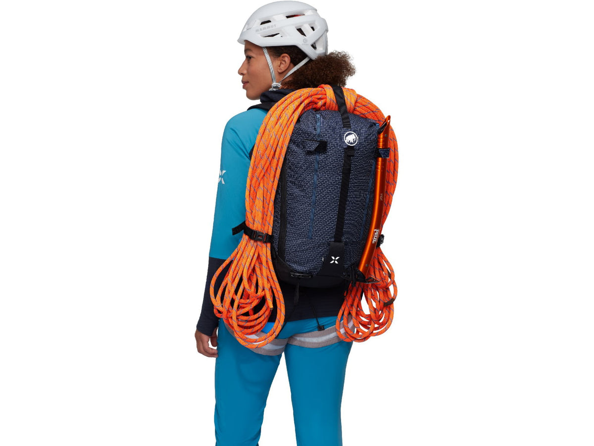 Mammut Trion 28 Backpack - Women's Marine-Black 28 L 2520-01001-5975-1028