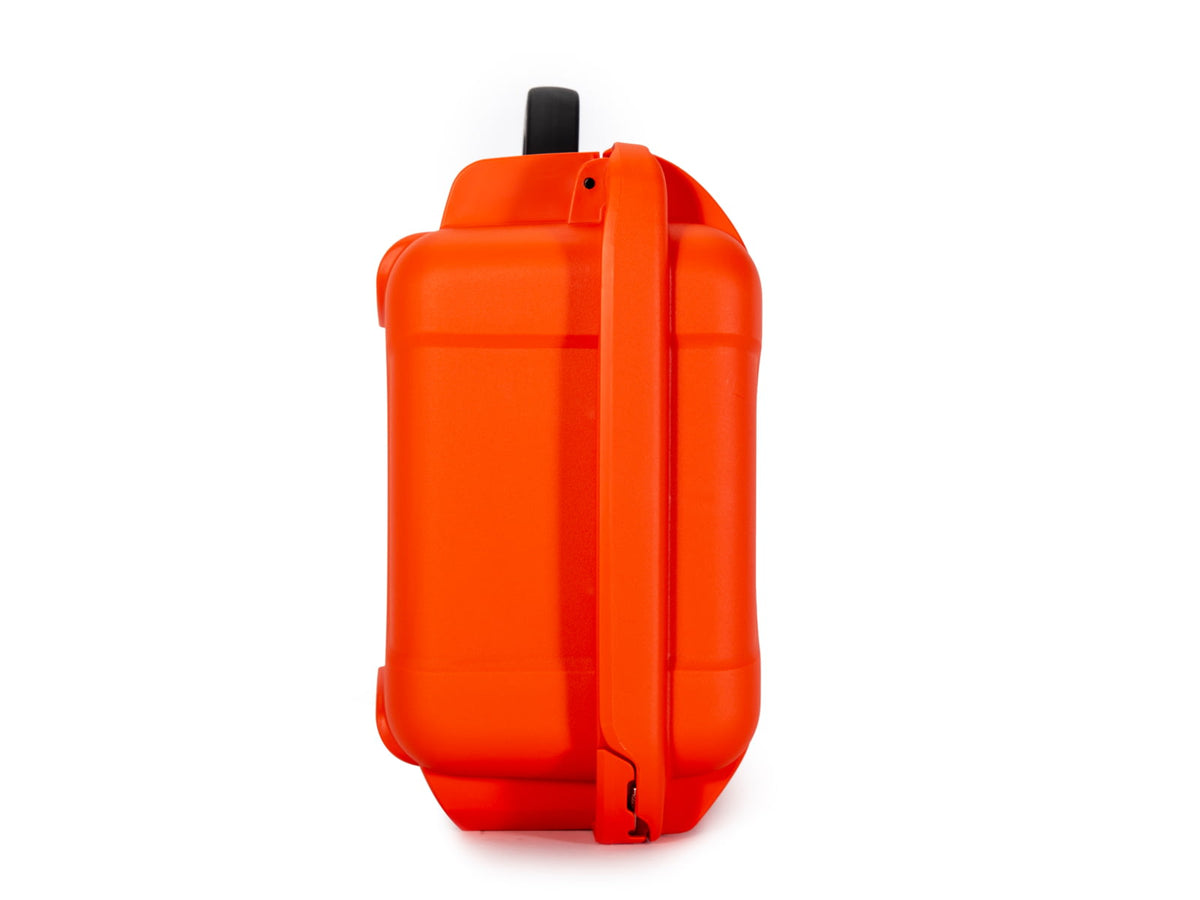 Nanuk Case 915 w/Kayak Logo Orange Medium 915S-000OR-PA0-KAY01
