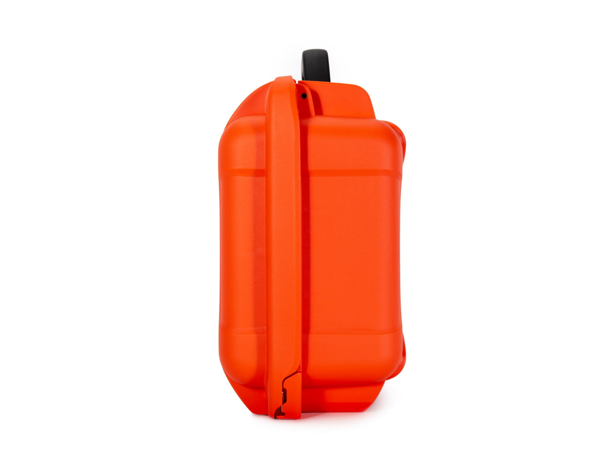 Nanuk Case 915 w/Kayak Logo Orange Medium 915S-000OR-PA0-KAY01