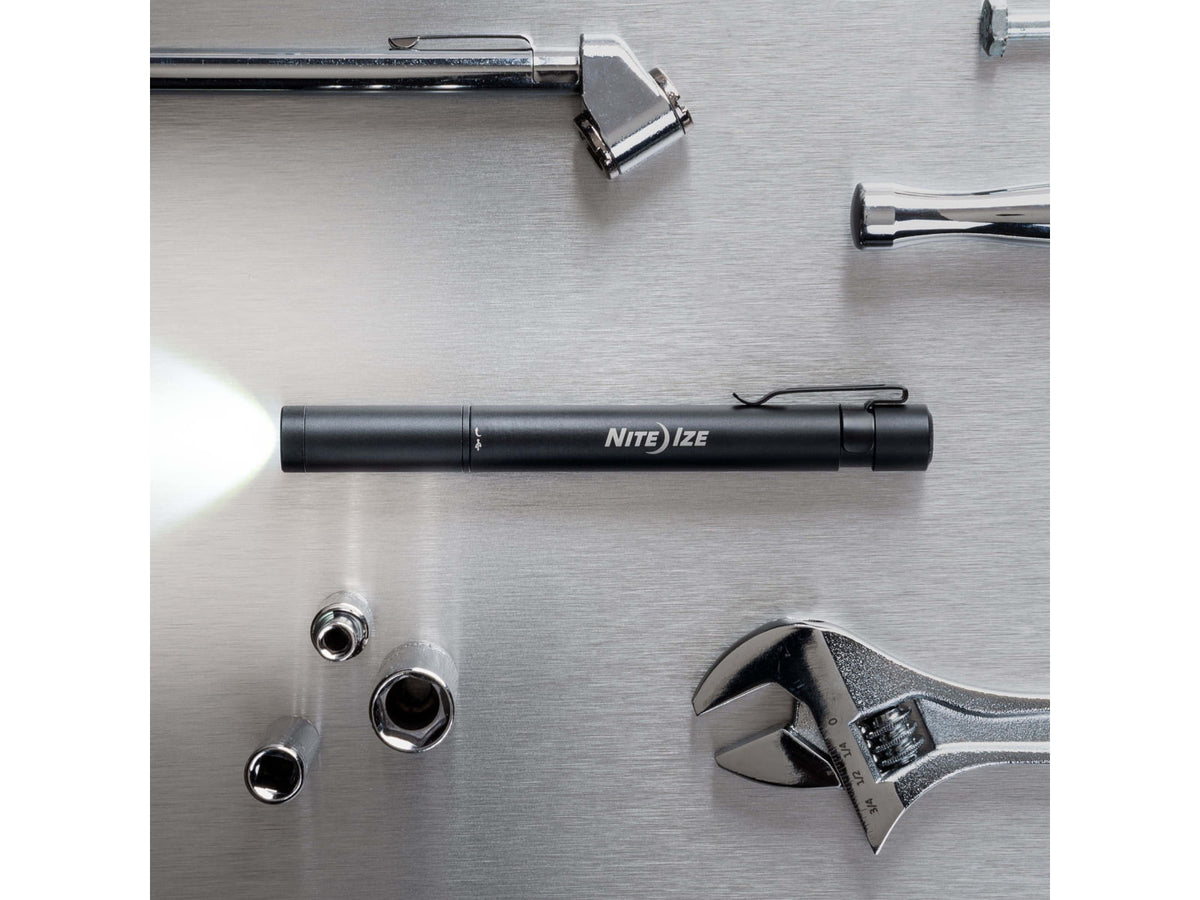 Nite Ize Radiant Rechargeable LED Pen Light White 235 Lumens Black RPLRA-01-R7