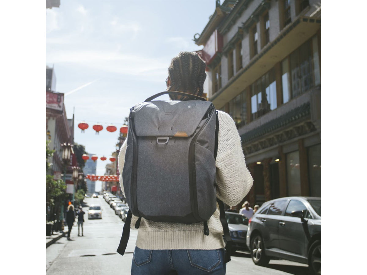 Peak Design Everyday 20 Liters v2 Backpack Charcoal BEDB-20-CH-2