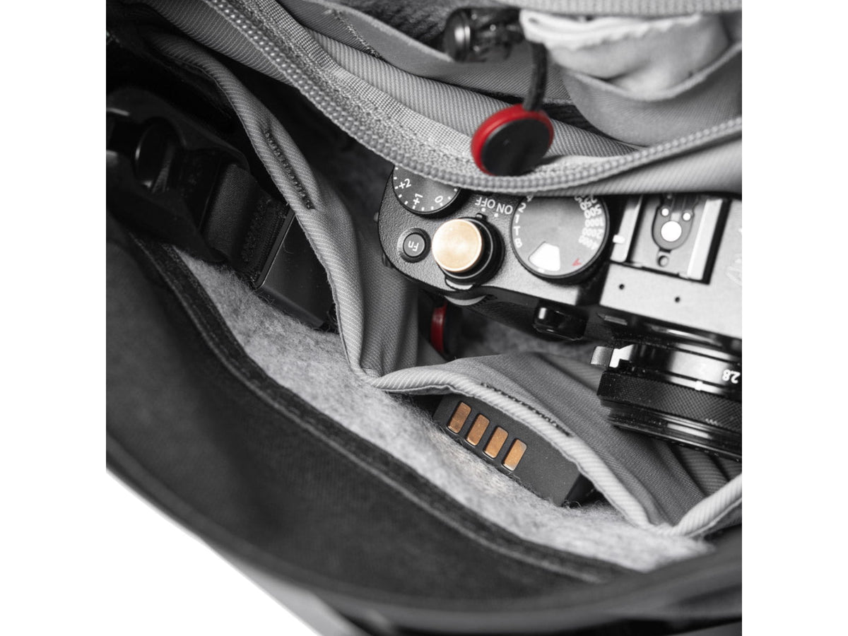 Peak Design Field Pouch V2
