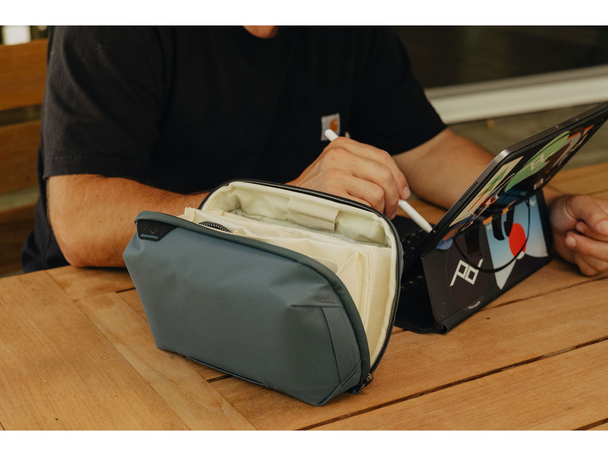 Peak Design Tech Pouch Bag