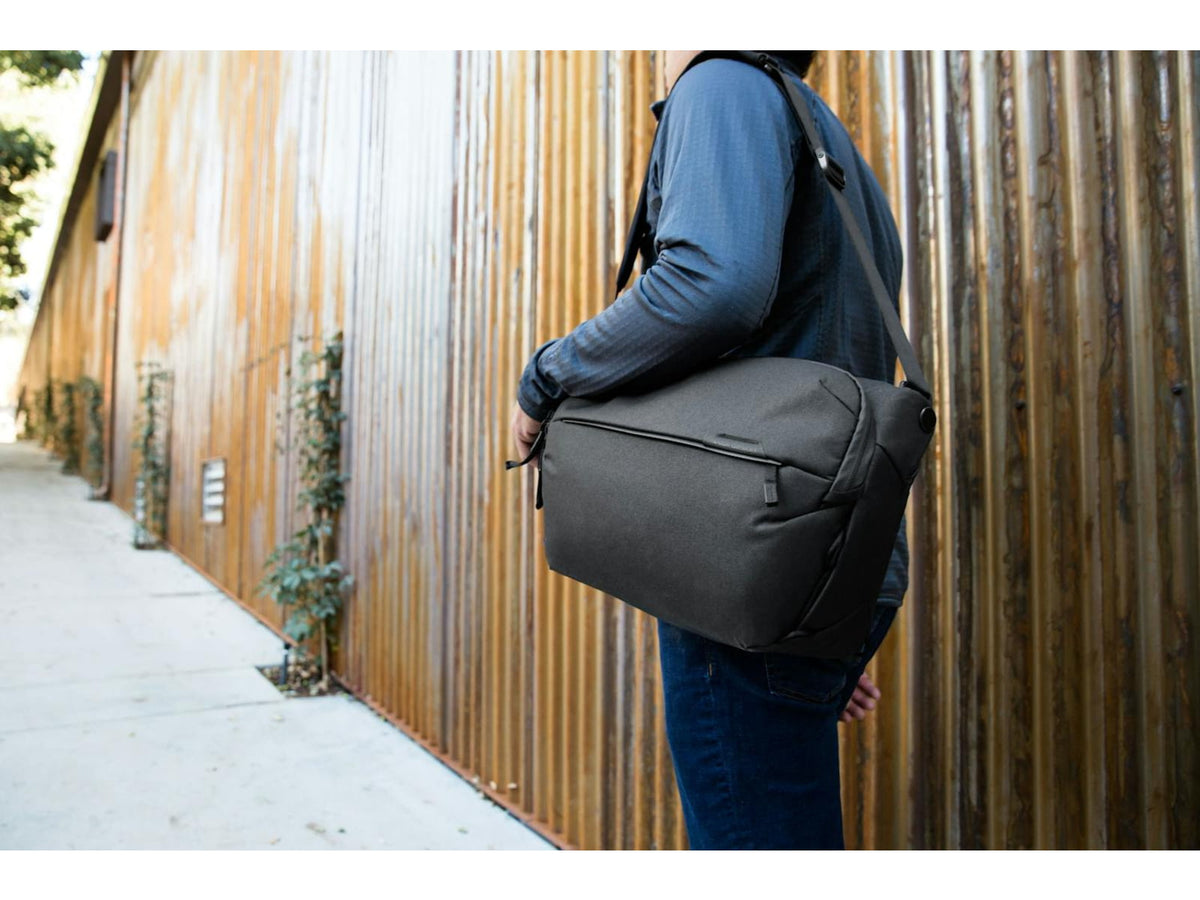 Peak Design V2 Everyday Sling 10 Liters Black