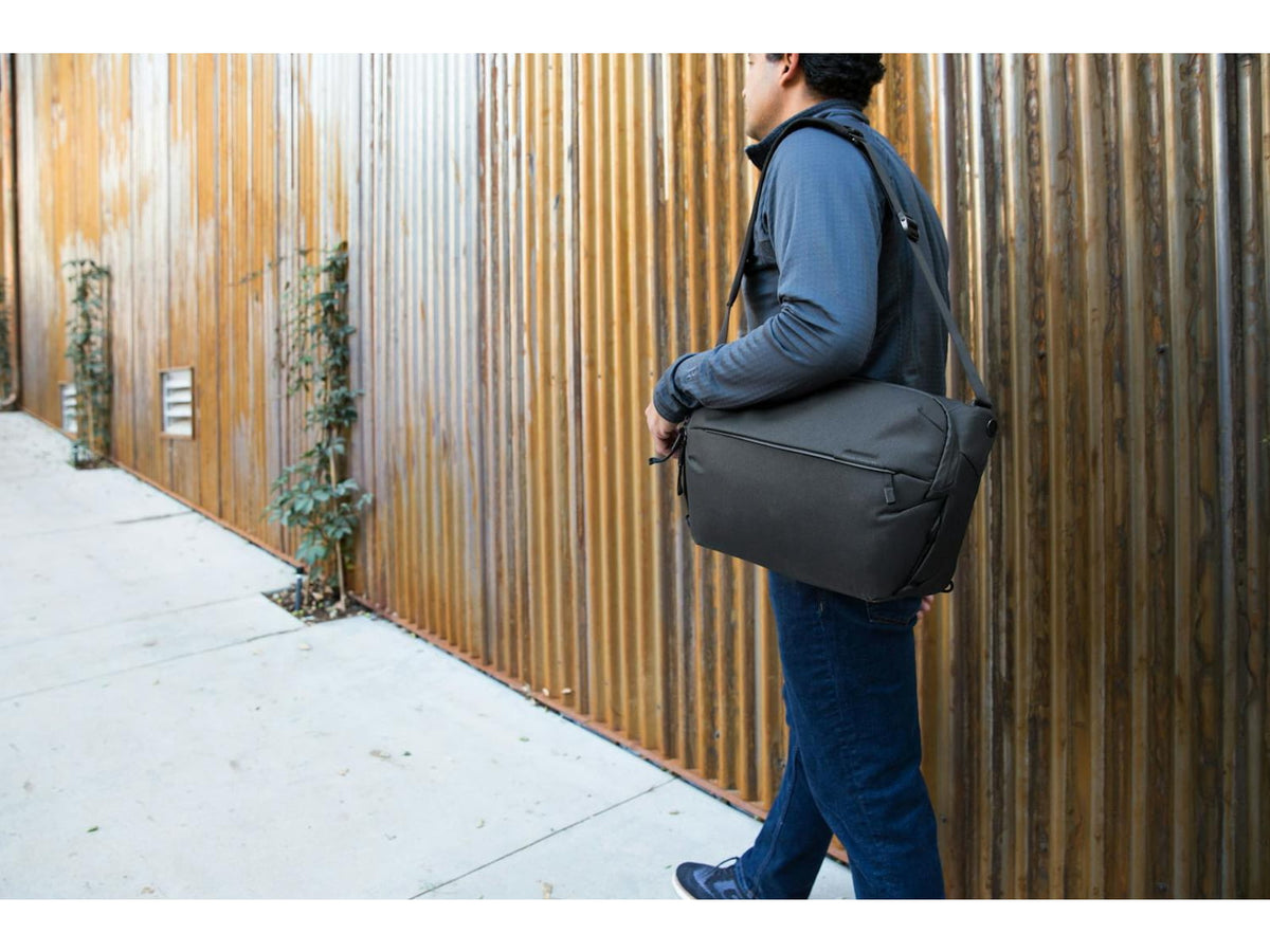Peak Design V2 Everyday Sling 10 Liters Black
