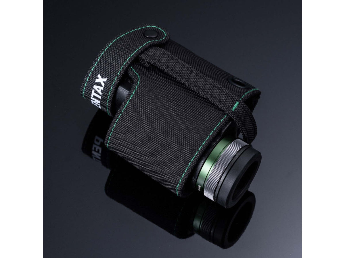Pentax VM 6 X 21mm WP Premium Monocular Kit w/Smartphone and Micro Adapters Black Medium