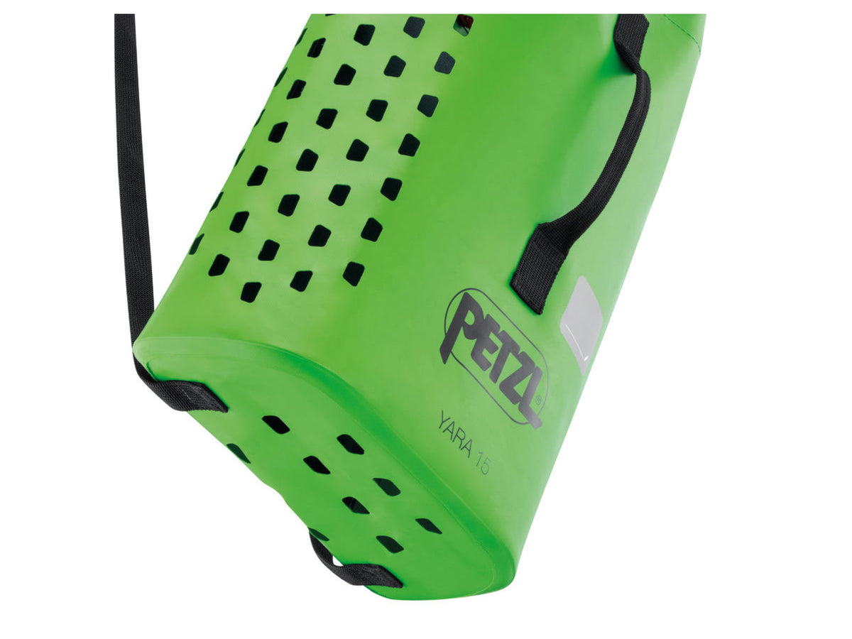 Petzl 15L Yara Club Bag Green/Black S065AB00