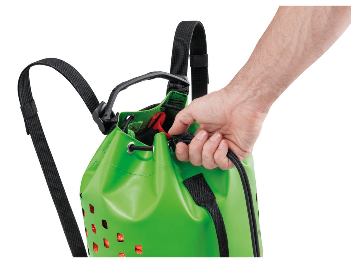 Petzl 15L Yara Club Bag Green/Black S065AB00
