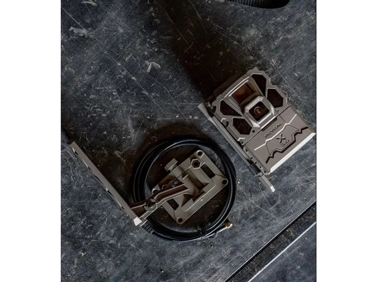 Reveal by Tactacam 3.0 Extended Range Antenna Black