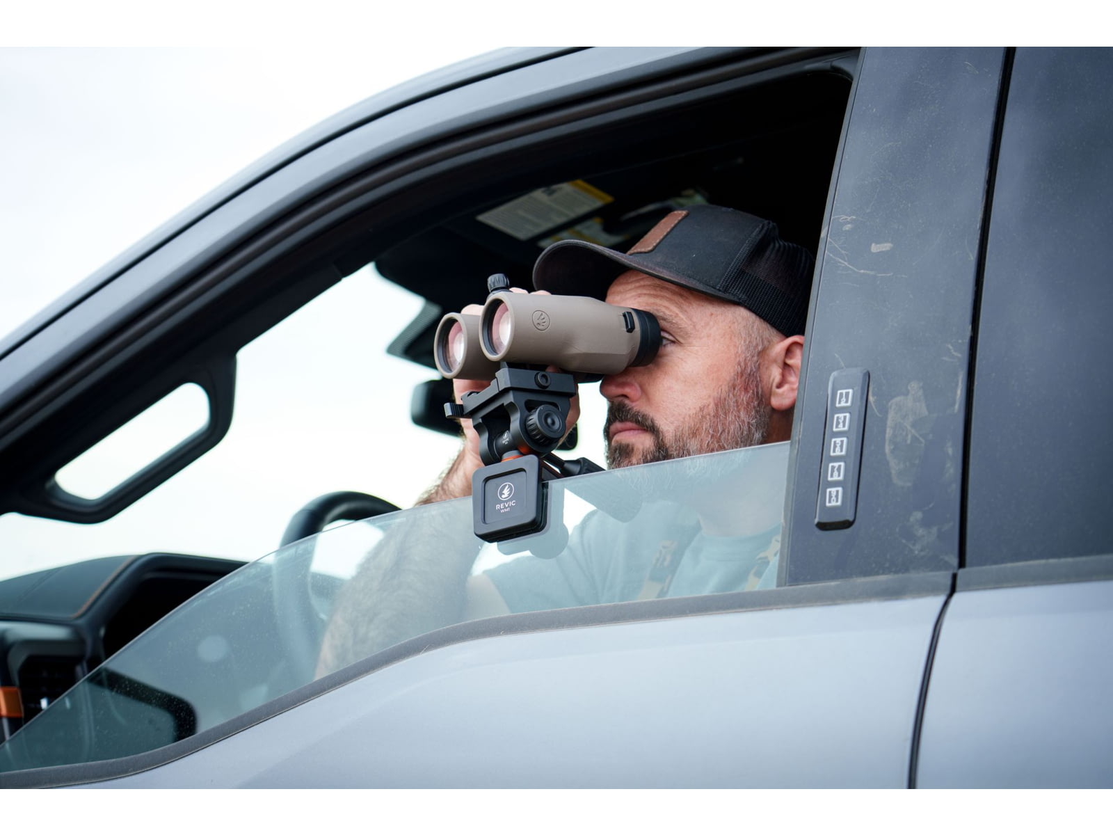 Revic Acura BR10 10x42mm Ballistic Rangefinder Binocular Black