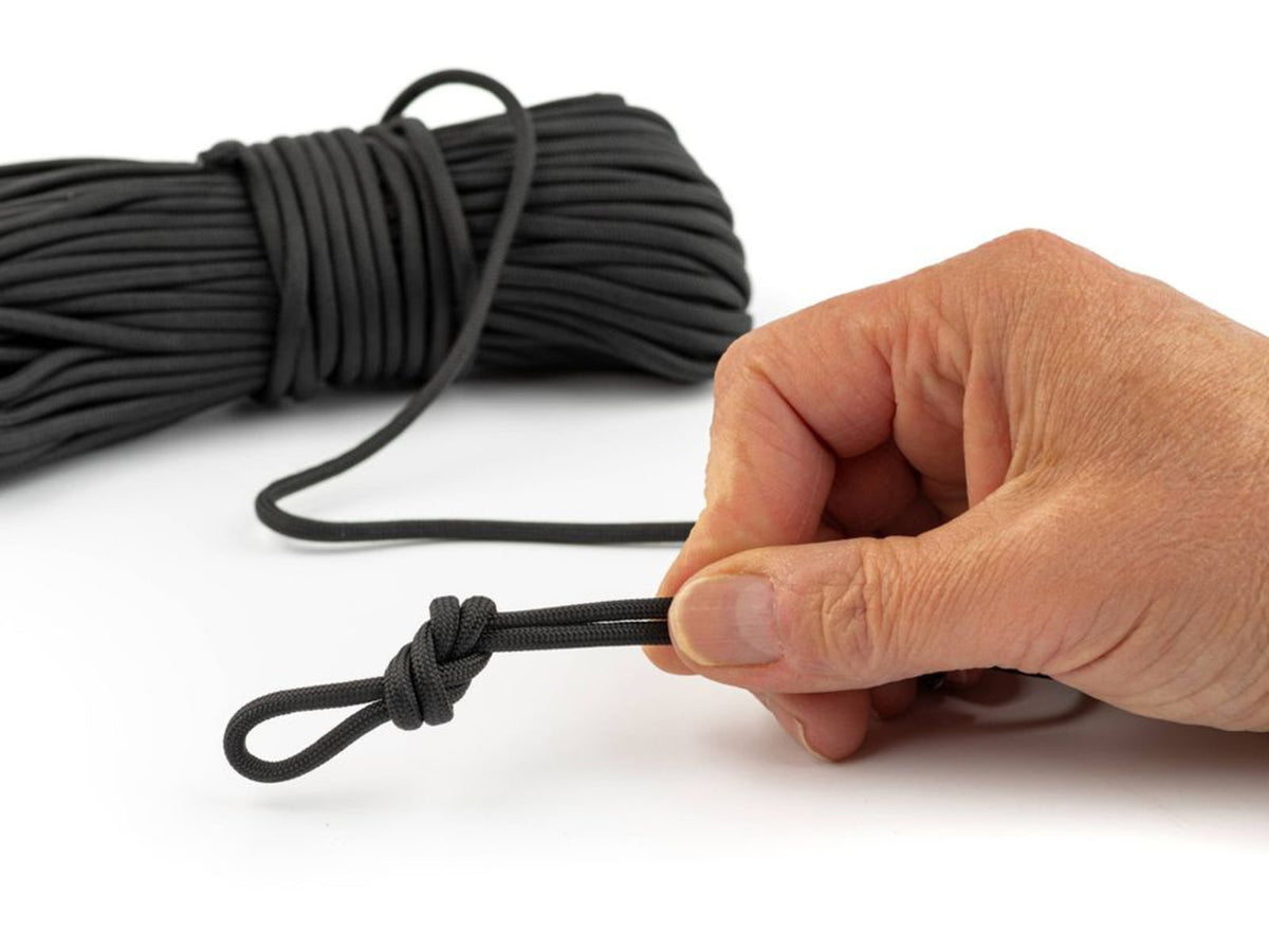 Survive Outdoors Longer 550 Paracord 100 ft with Carabiner Black