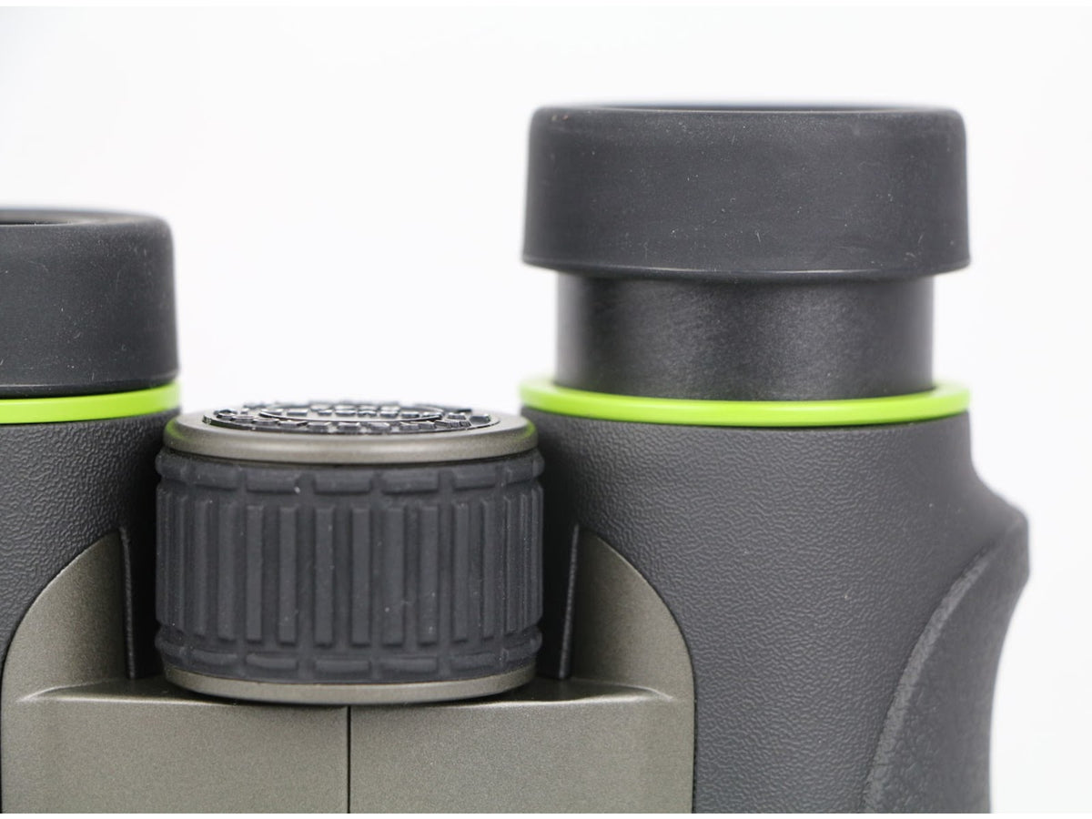 Vanguard Endeavor ED IV 10x42 mm Binocular Black Endeavor ED IV