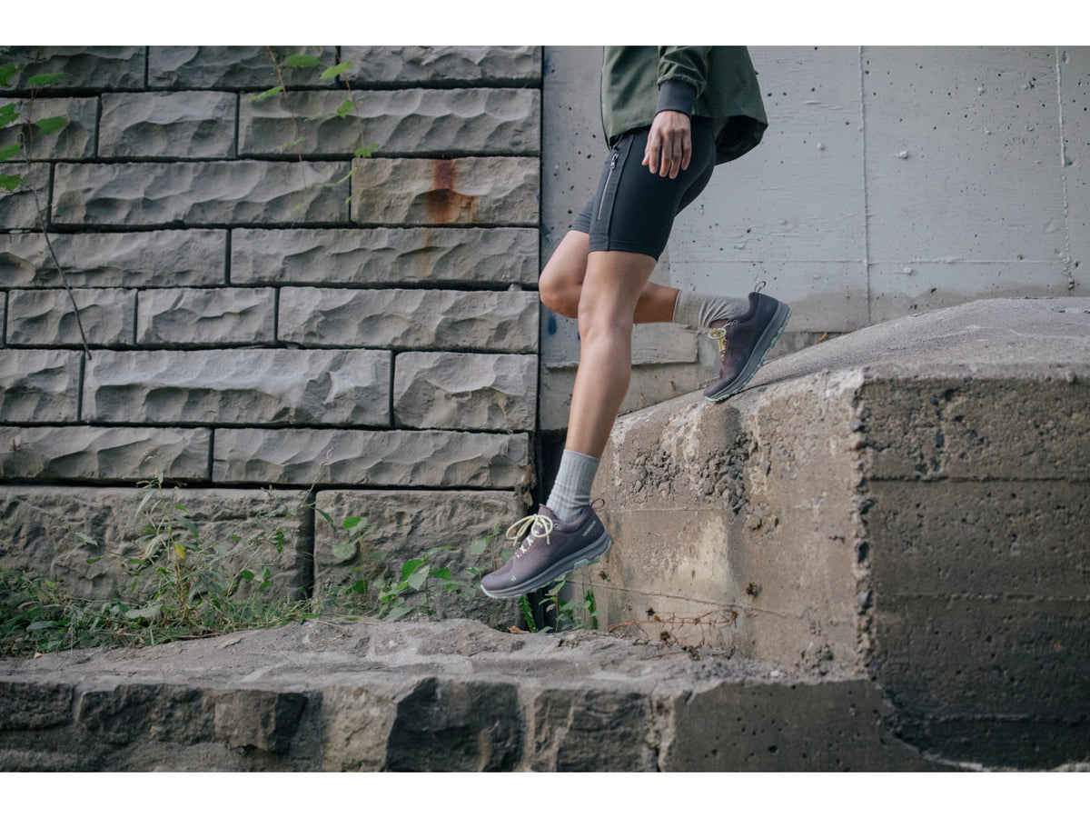 Vasque Breeze LT NTX Low Hiking Shoes - Women's Regular Sparrow