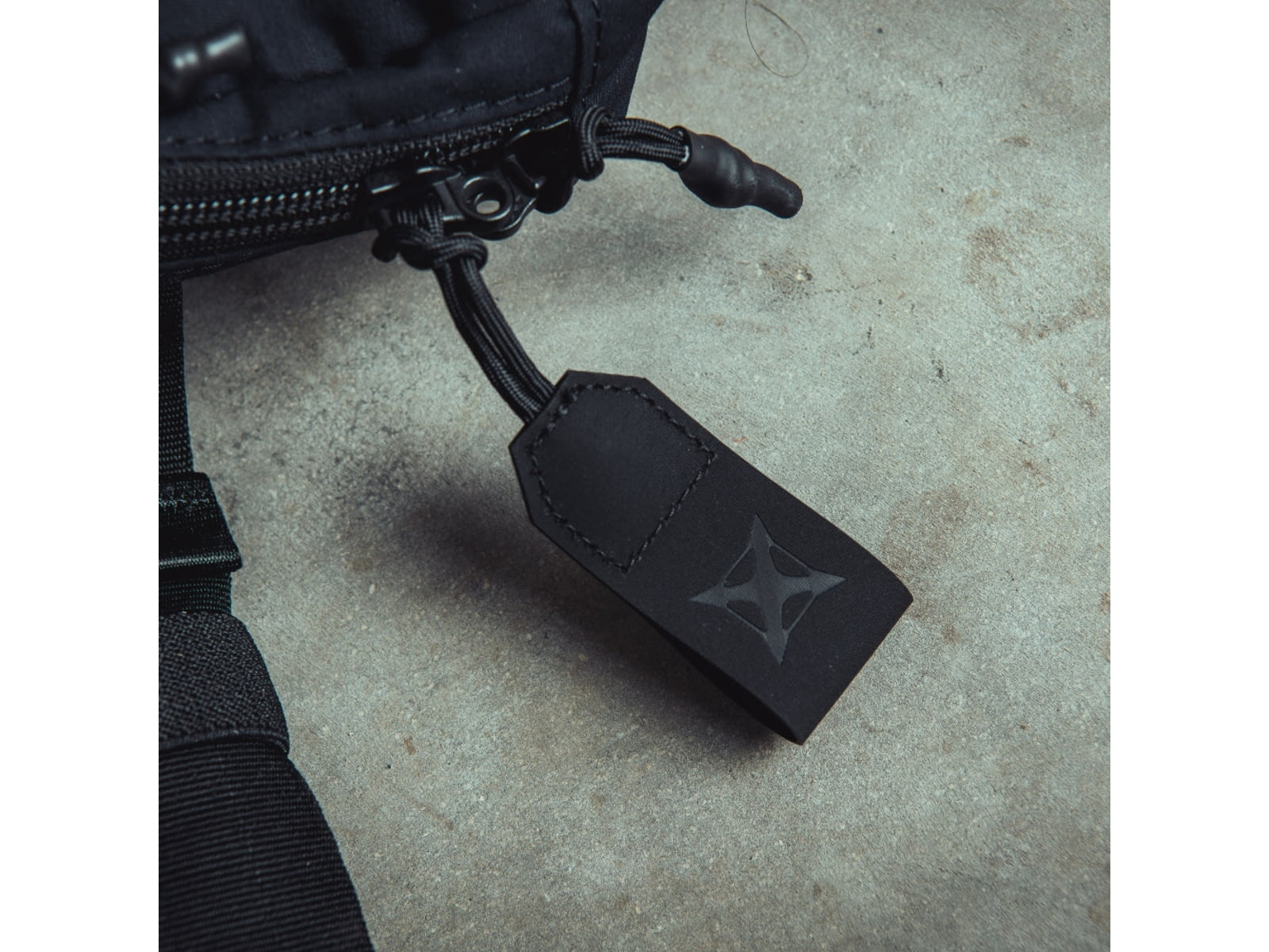 Vertx Everyday Fanny Pack