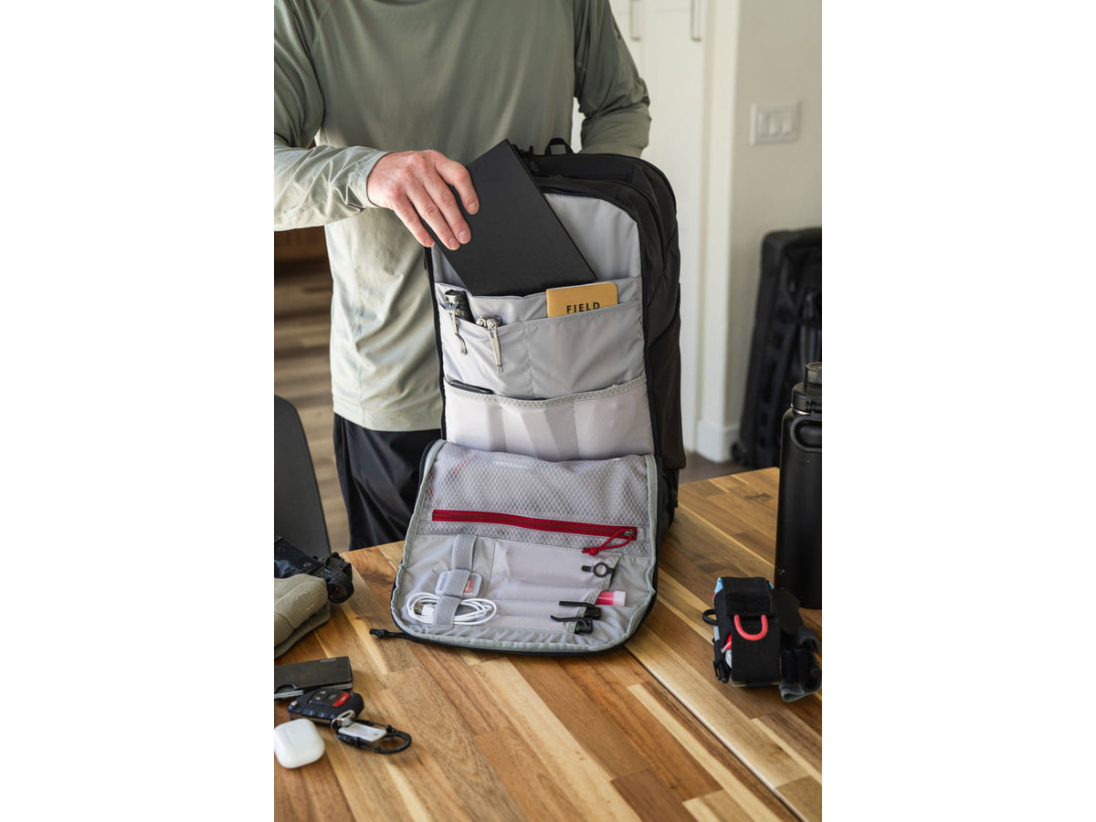 Vertx Urban Ghost Weekender 36L Daypack Black F1 VTX5311 BK NA N/A