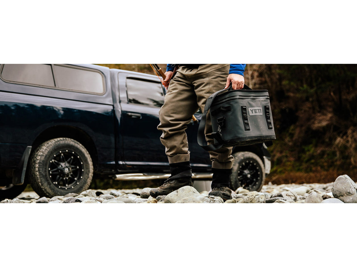 Yeti Hopper Flip 12 Quart Soft Cooler Navy