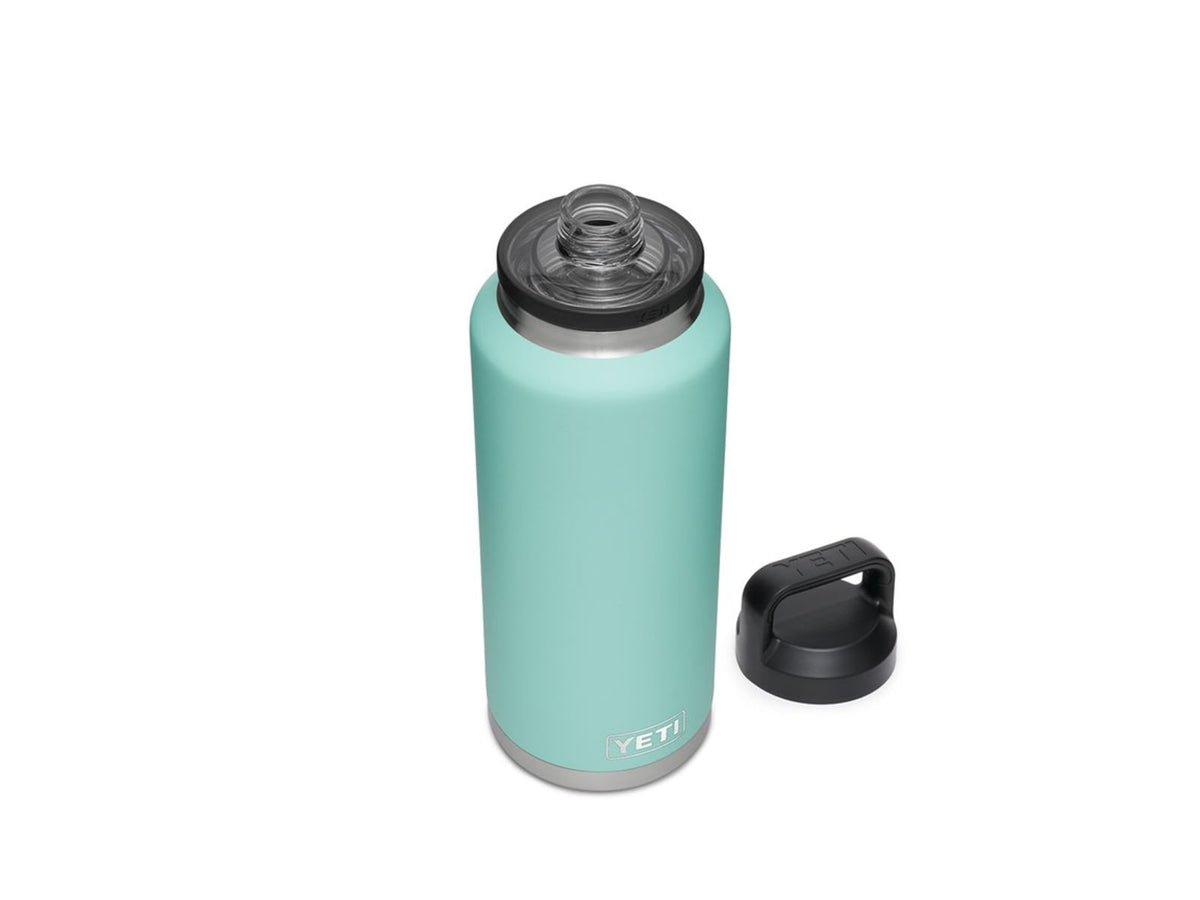 Yeti Rambler 46 oz Watter Bottle w/Chug Cap Navy