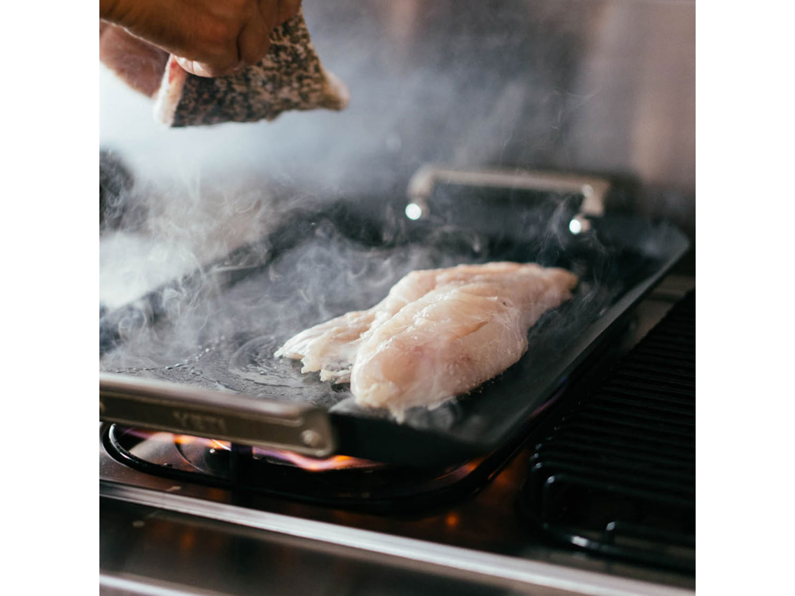 Yeti Double Burner Griddle Carbon Steel