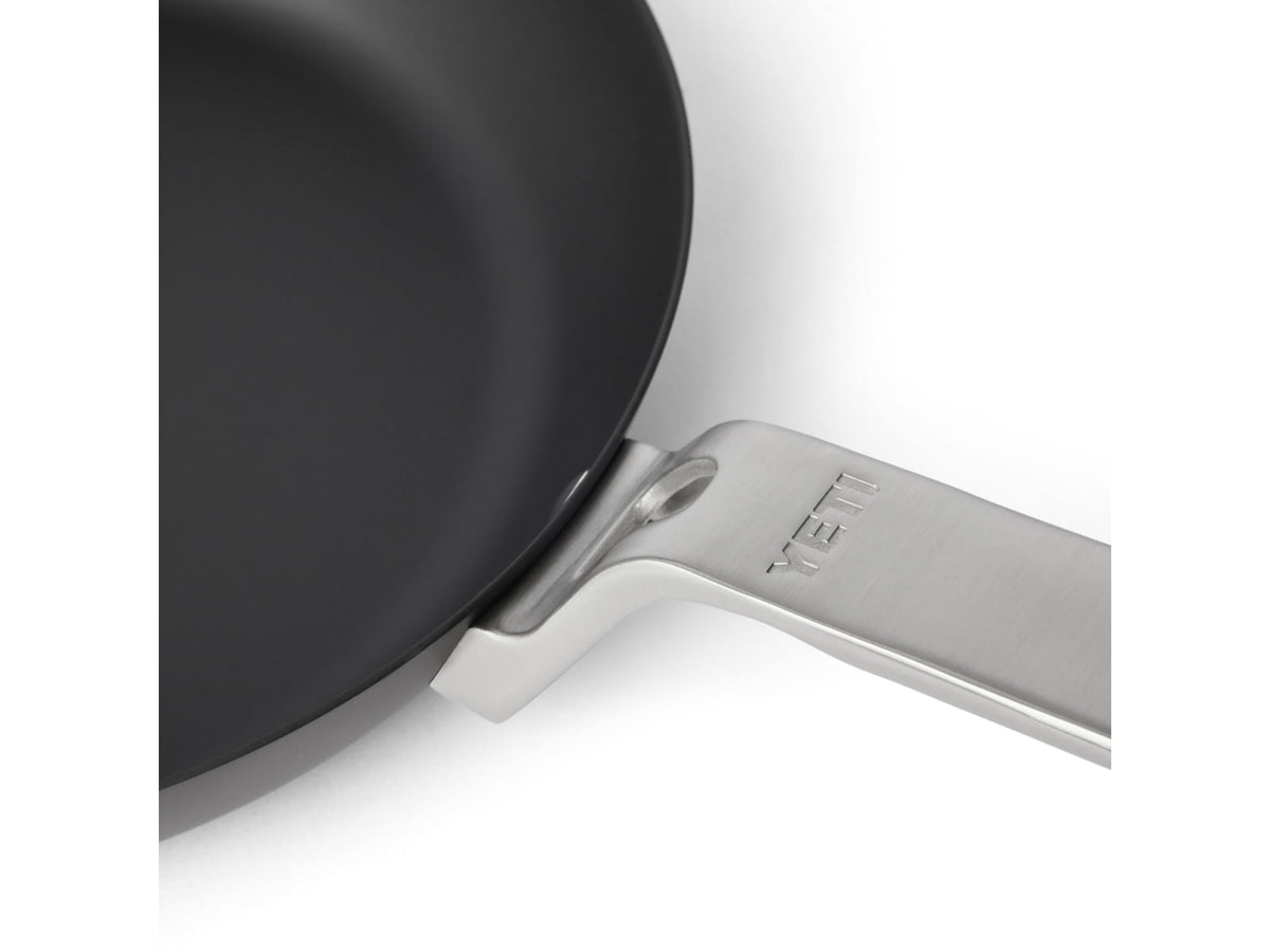 Yeti Carbon Skillet 10 Steel