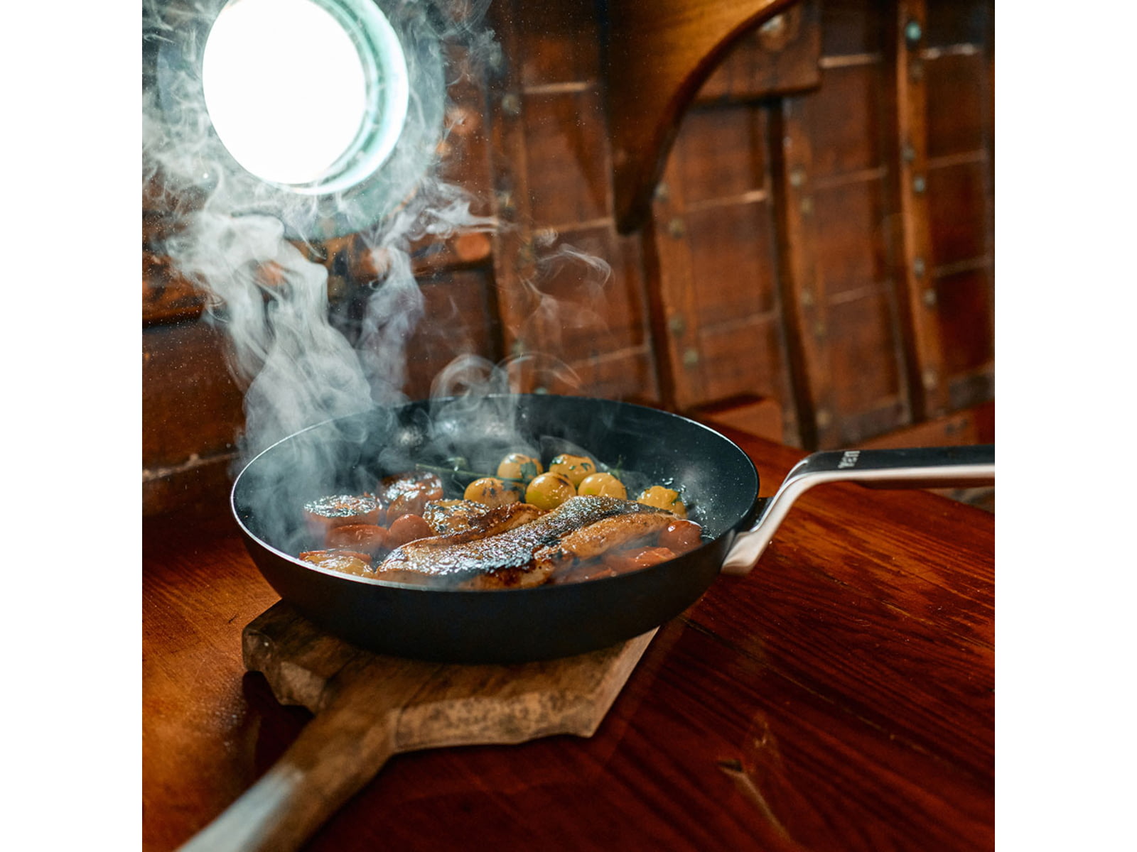 Yeti Carbon Skillet 10 Steel