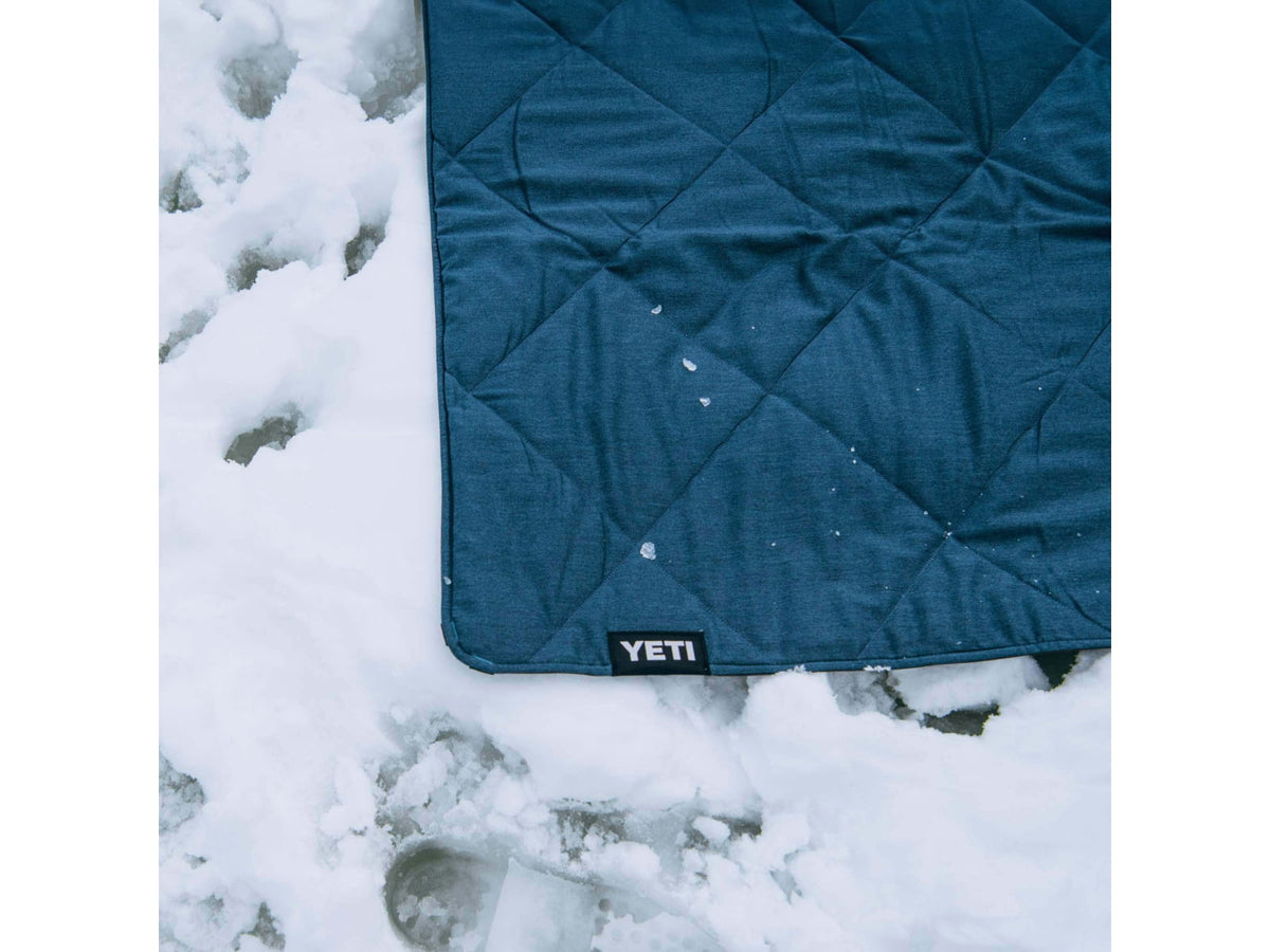 Yeti Lowlands Blanket