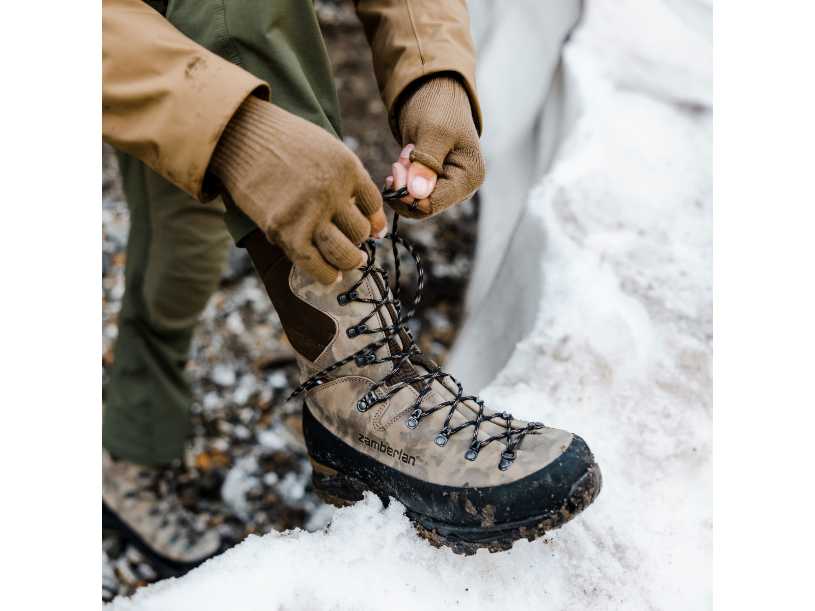 Zamberlan Sawtooth GTX RR Hiking Shoes - Men's PFAS-Free Black/Camo